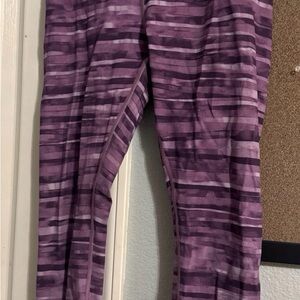 Lululemon Athletica Lavender Striped Capri Leggings